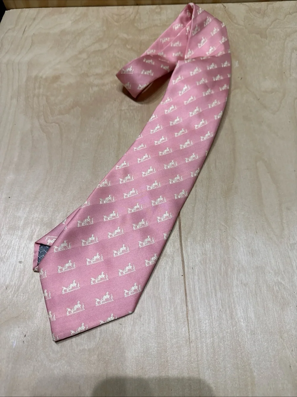 Hermes Pink  Pattern 100 % Silk Tie